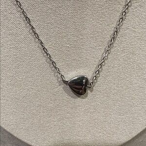 Harriet Ave Jewels Silver Heart Necklace
